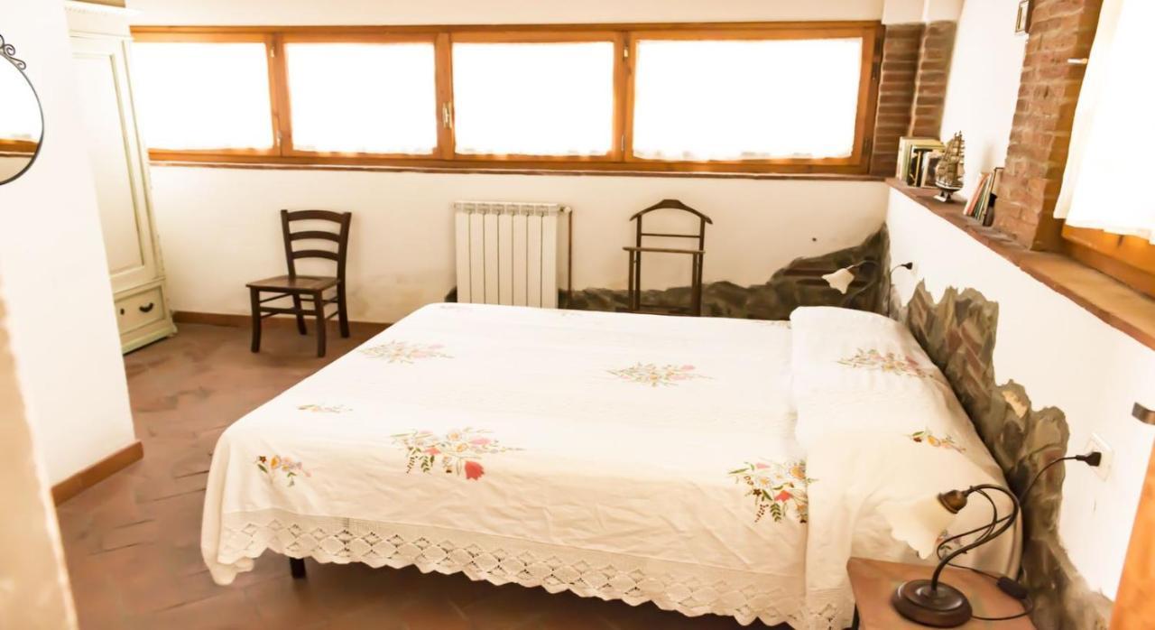 L'UgolinoArmonie Del Chianti住宿加早餐旅馆 外观 照片